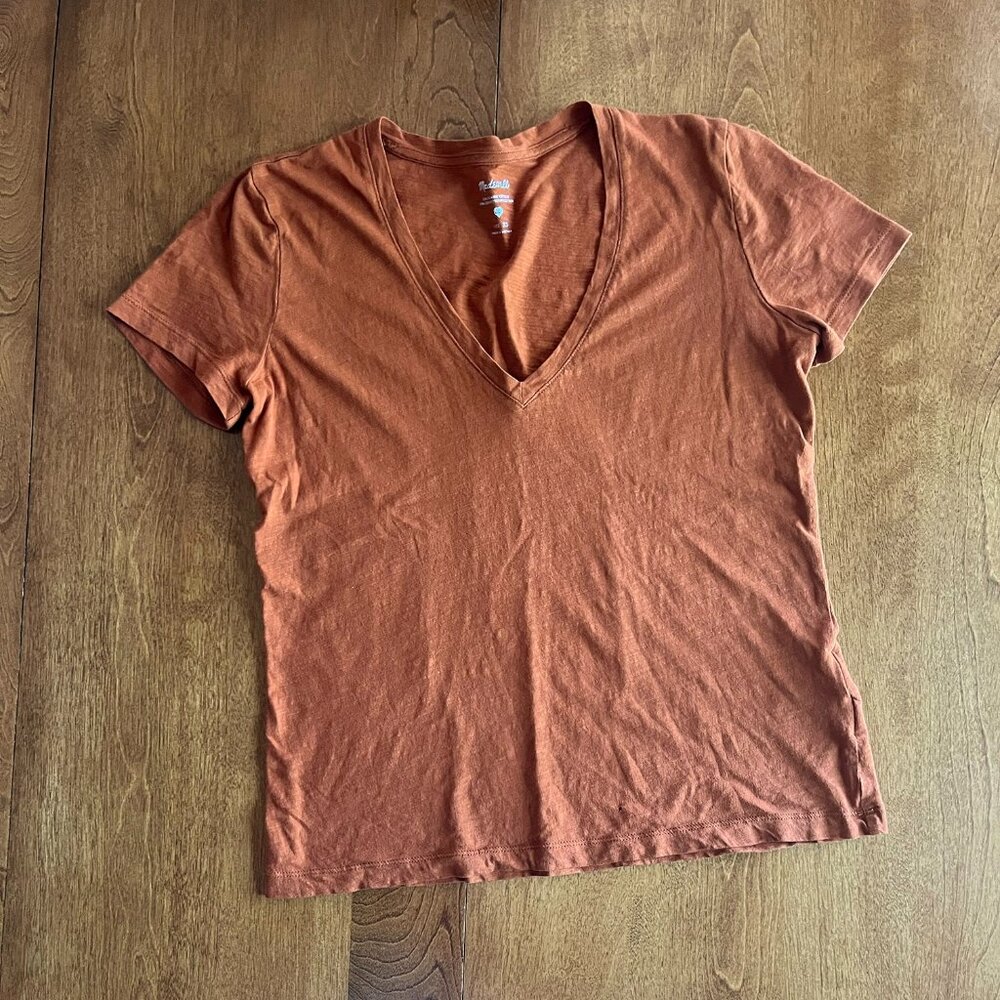 Madewell terracotta orange V-neck tee XS